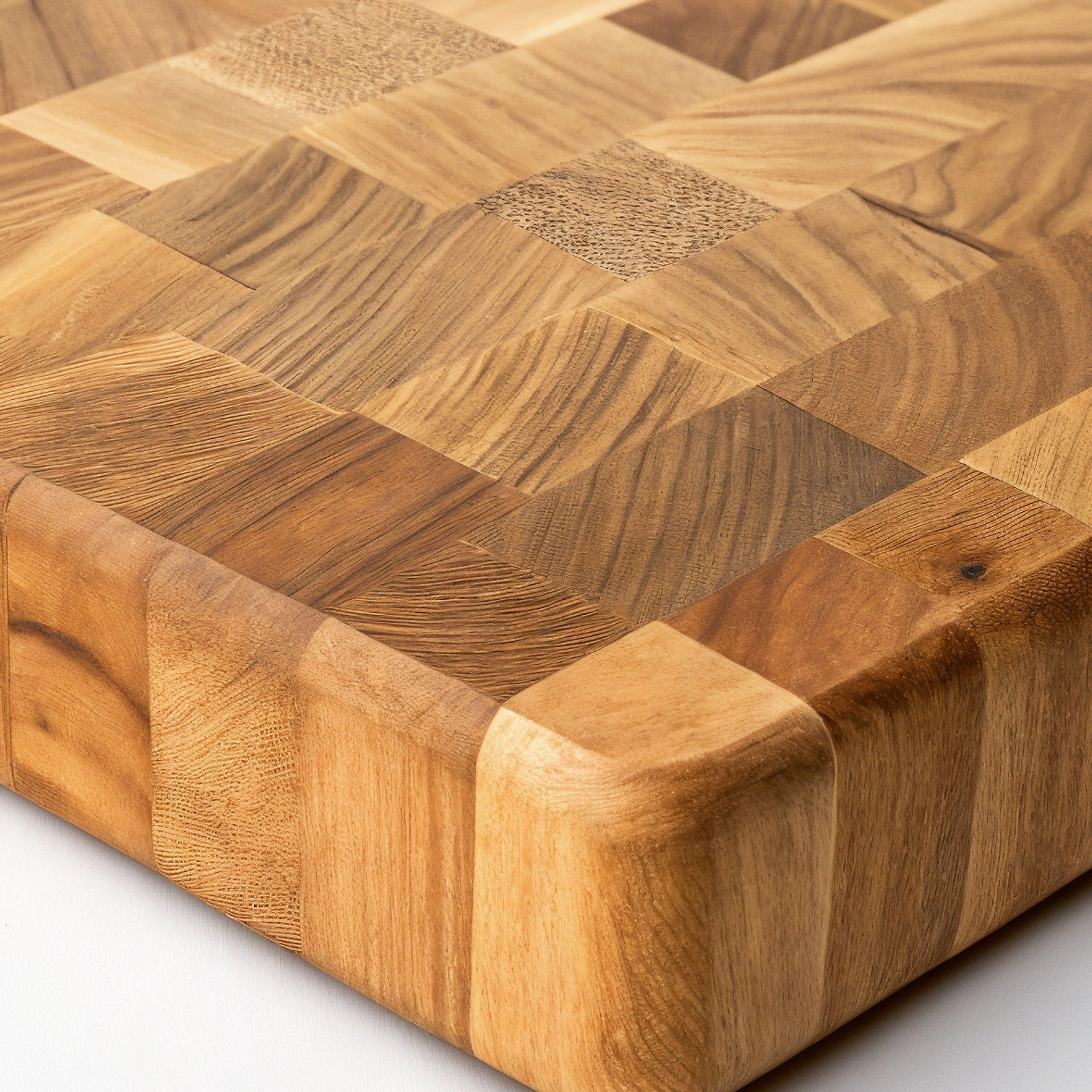 Shopaverly Hickory Premium Butcher Block — close view of the front edge highlighting thickness and rounded edges